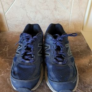 New Balance EUC Shoes Size 10